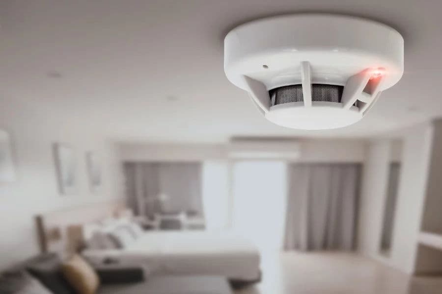 Blog post The Essential Guide to Smoke Detectors for Your Home image